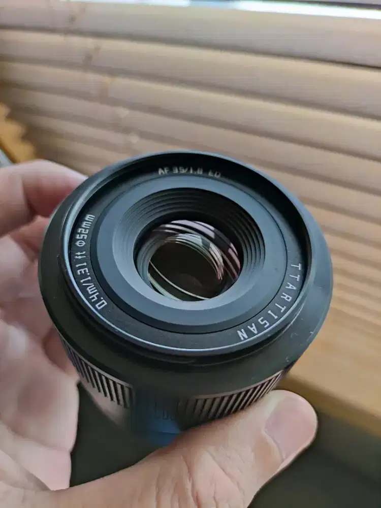 Lensa TTartisan 35mm f1.8 mark ii