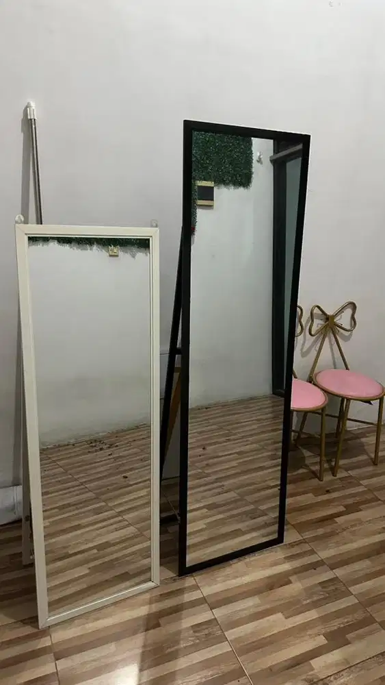 Cermin full body & kursi minimalis