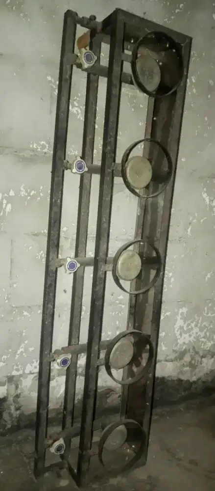 Kompor gas 5 tungku