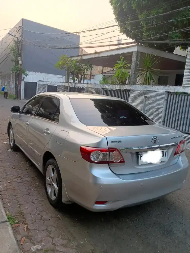 Toyota Altis 2.0 V matik 2011
