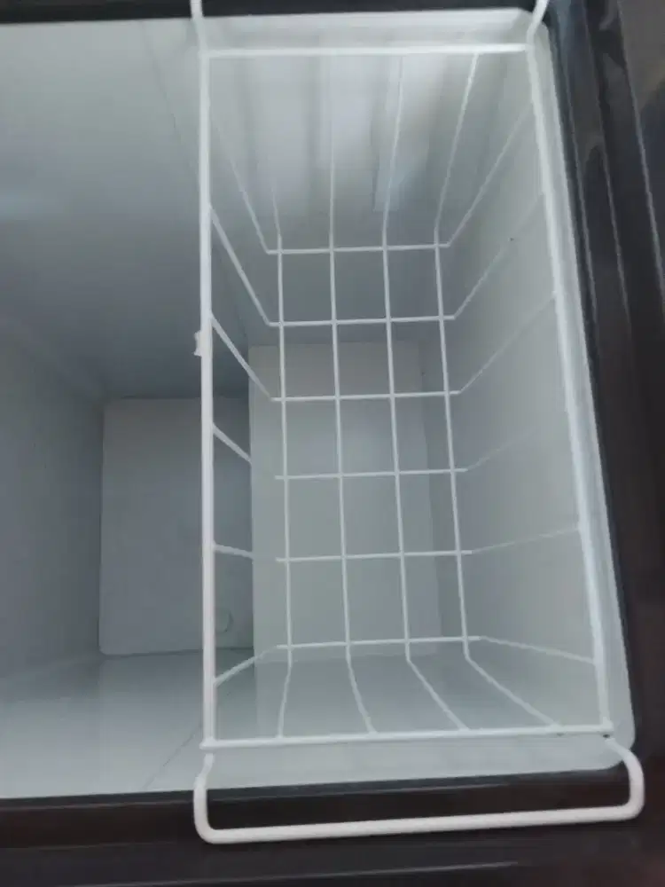 Freezer box merk denpoo