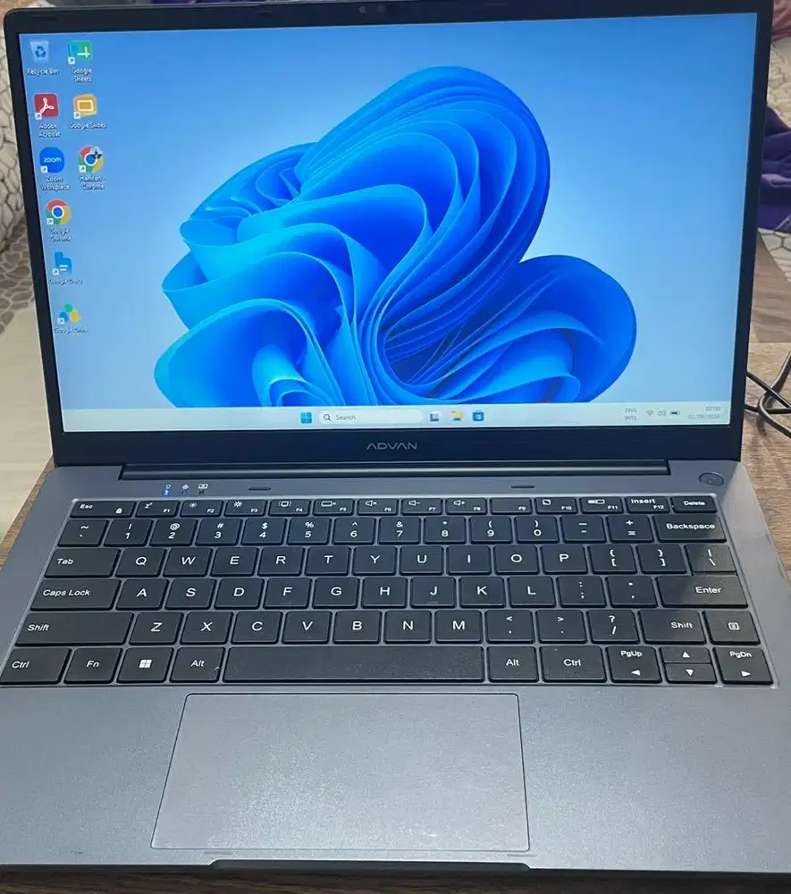 Laptop Advan T-Book Intel N-100
