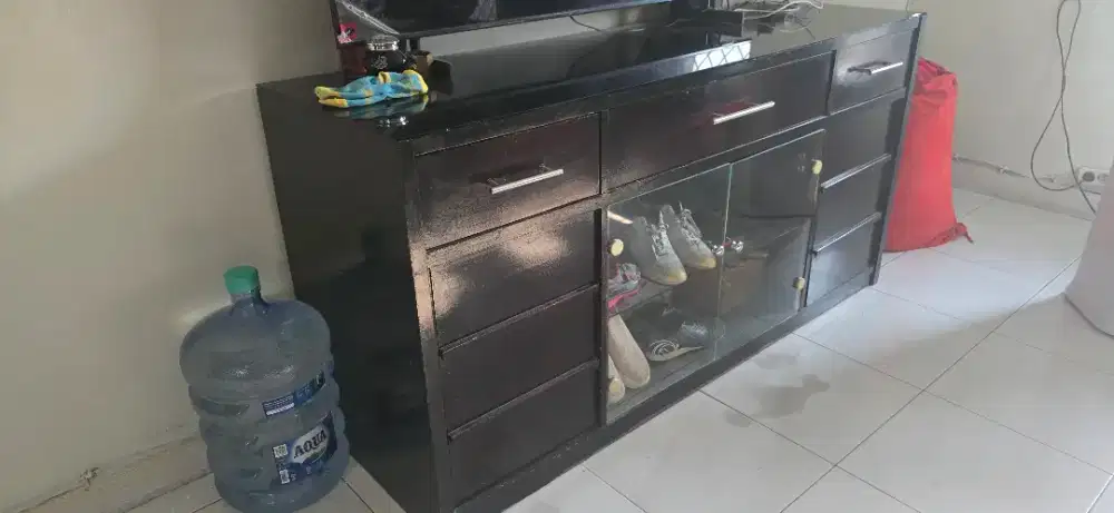 Meja Buffet minimalis