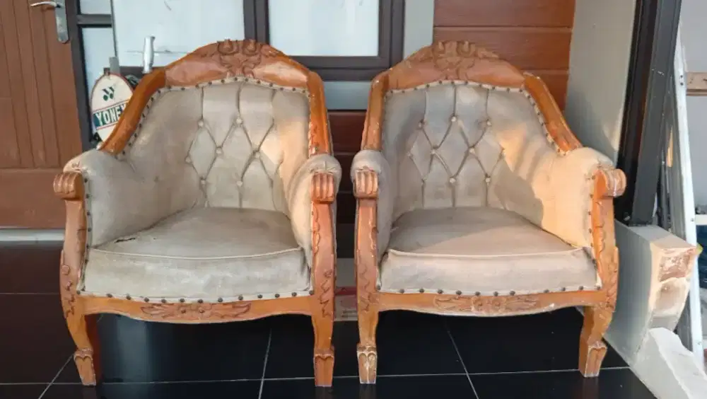 Di jual kursi dan sofa