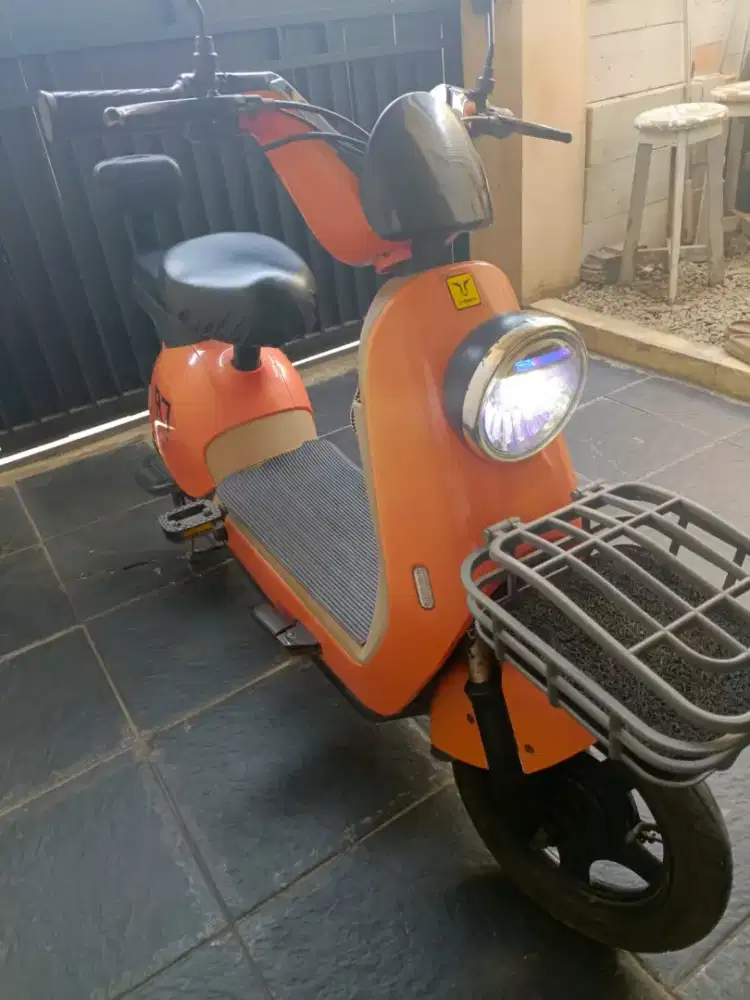 Sepeda listrik u winfly R7