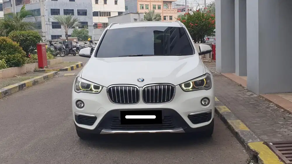 Bmw x1 sdrive xline 2018 putih pajak panjang