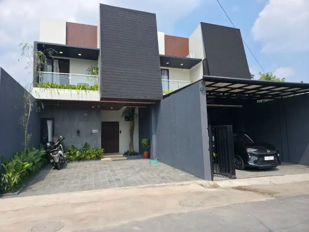 Rumah Mewah Furnished dekat Budi Mulia Jalan Tajem Maguwoharjo Sleman