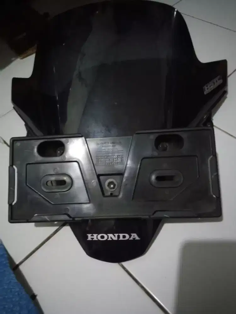 Jual visor pcx kondisi masih bagus