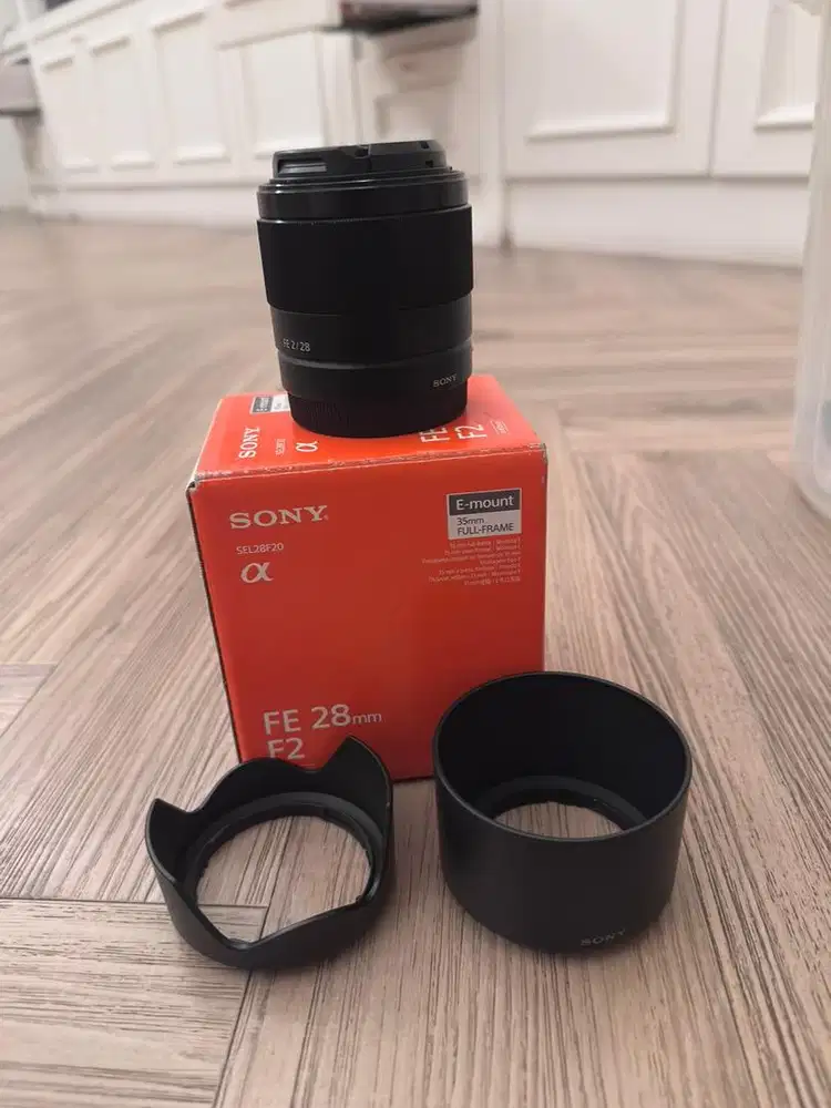 Lensa sony 28mm F2