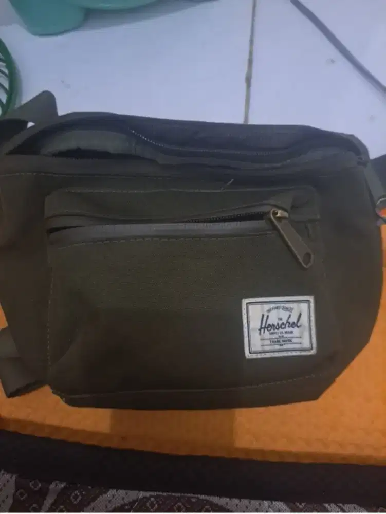 Heschel sling bag