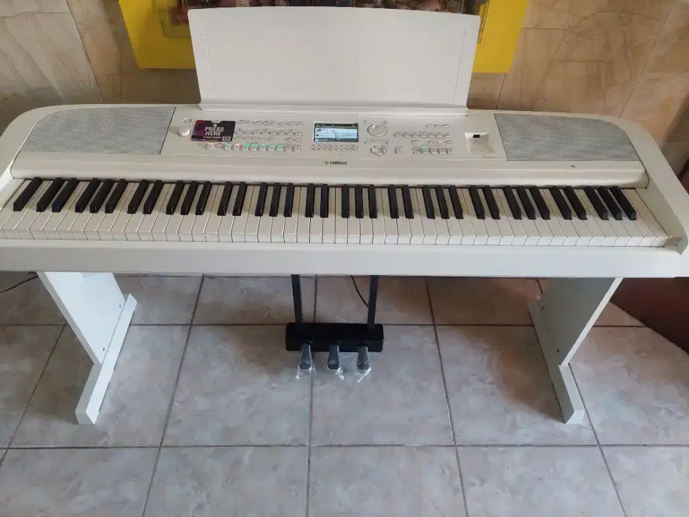 Piano Yamaha dgx 670