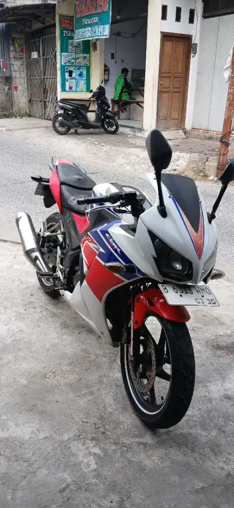 HONDA CBR 150 TAHUN 2015