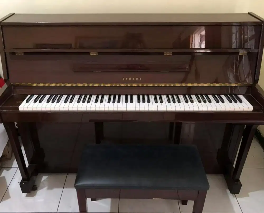 Piano Yamaha LU-110 T PM