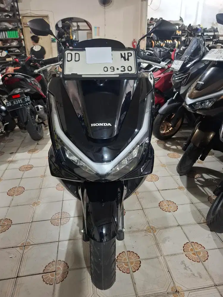 Honda PCX 160cc 2025 Hitam