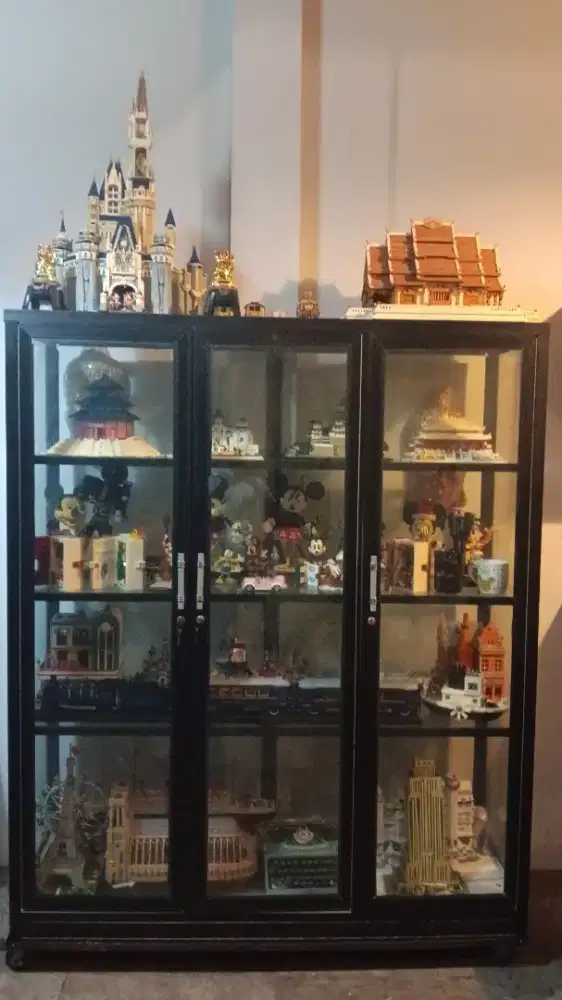 LEGO dikasi tamu