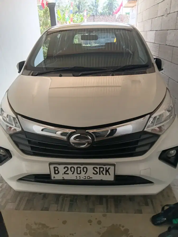 Daihatsu sigra at tipe R pelat B di jual tanpa perantara
