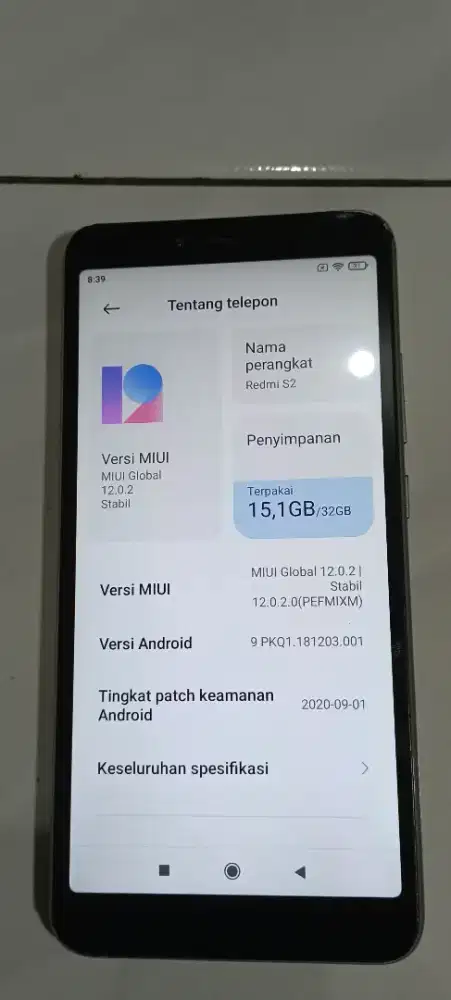 Redmi s2 batangan. Ram 3/32 mulus layar lebar 5.99