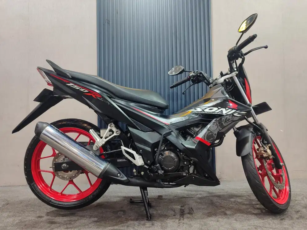 Sonic 150R 2019 SE istimewa mulus terawat siap pakai...