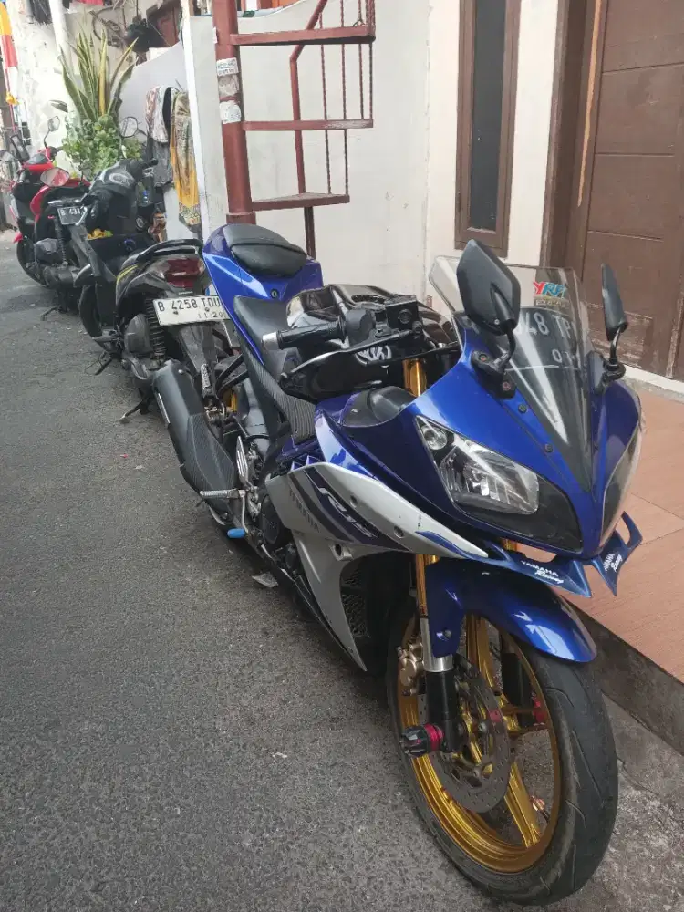 Yamaha R15 v2 2016