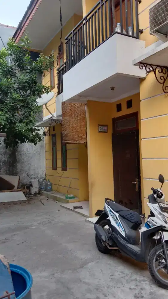 Dikontrakkan rumah 2 lantai (tahunan)
