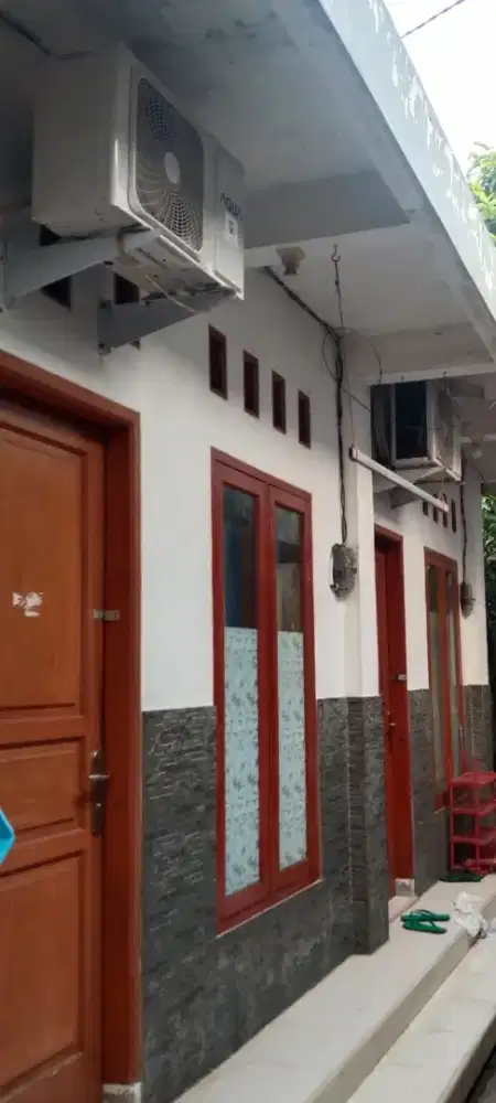 Kontrakan Tiga Petak Ber AC