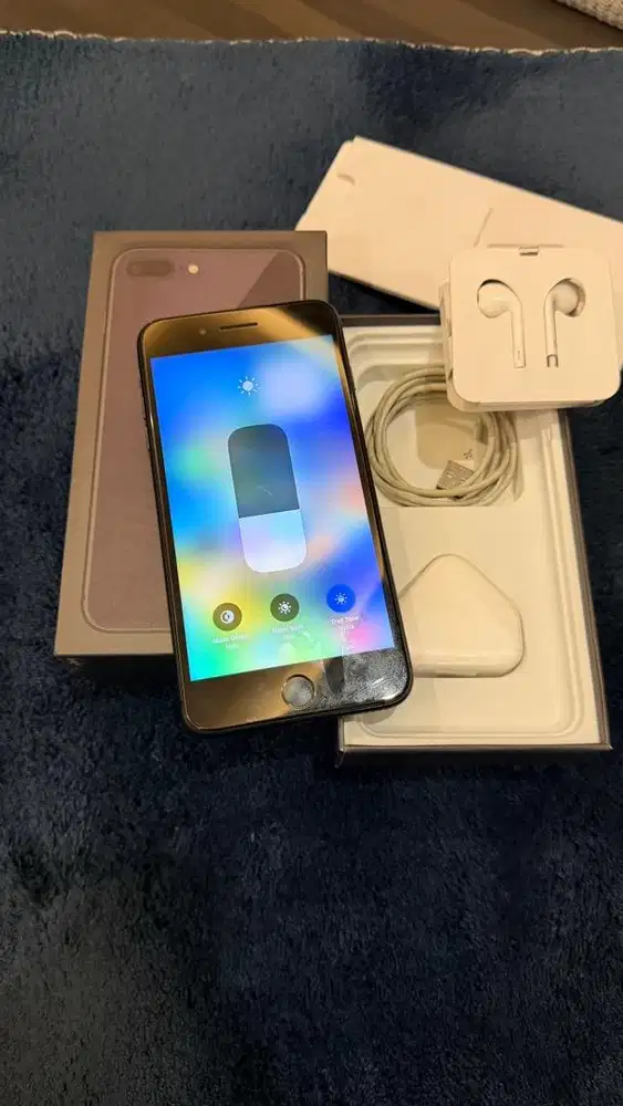 Iphone 8 Plus 256GB Grey Lengkap Terdaftar
