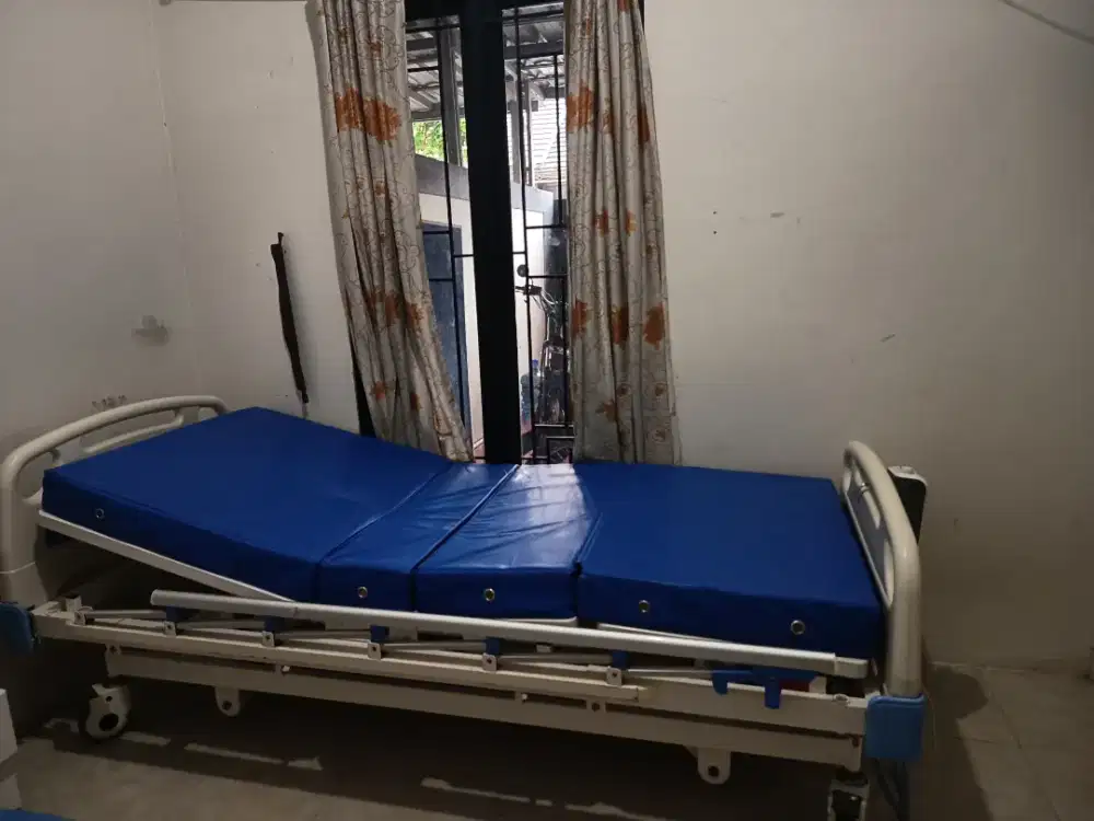 Bed ranjang pasien