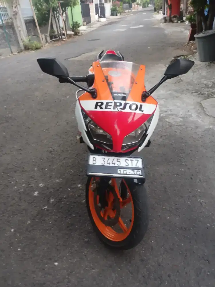 Di jual Honda cbr 150 thn 2015