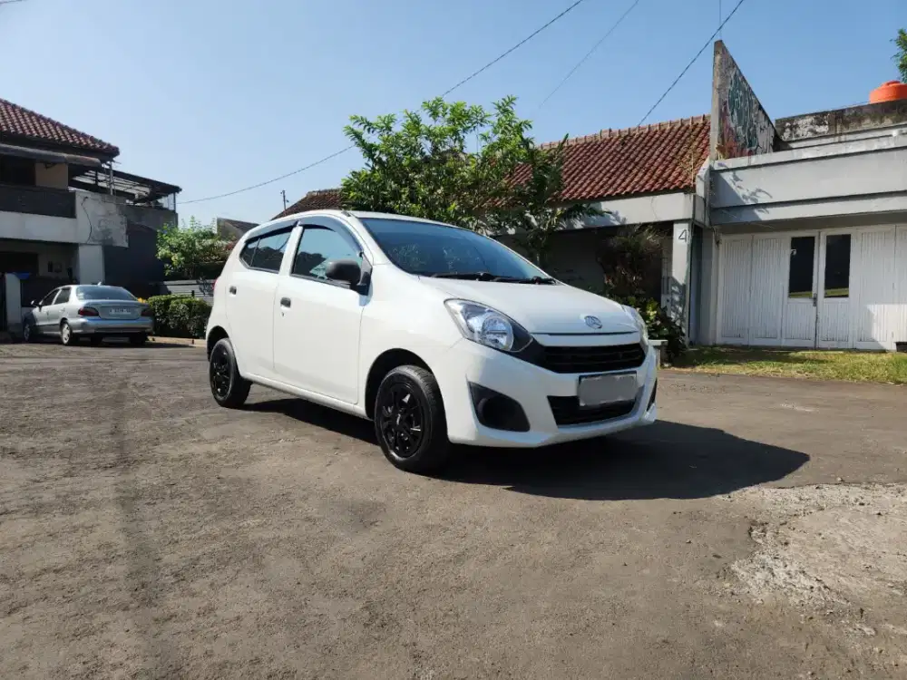 Daihatsu Ayla 1.0 D Manual Tahun 2020