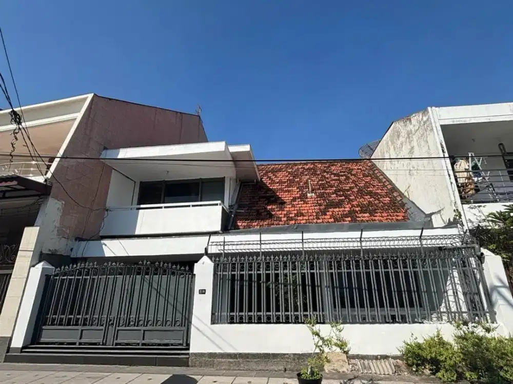 Rumah Bagus Pusat Kota di Jl Sindoro Siap Huni