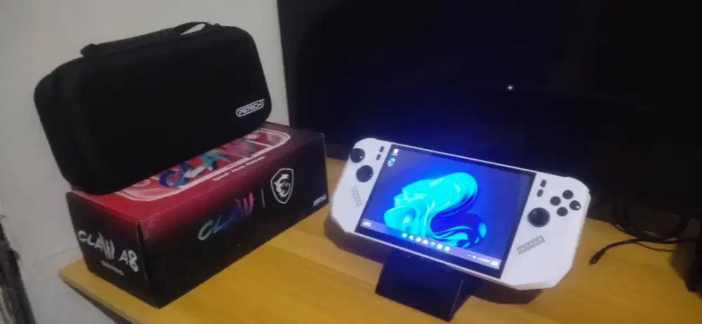 MSI CLAW A8 BZ2EM