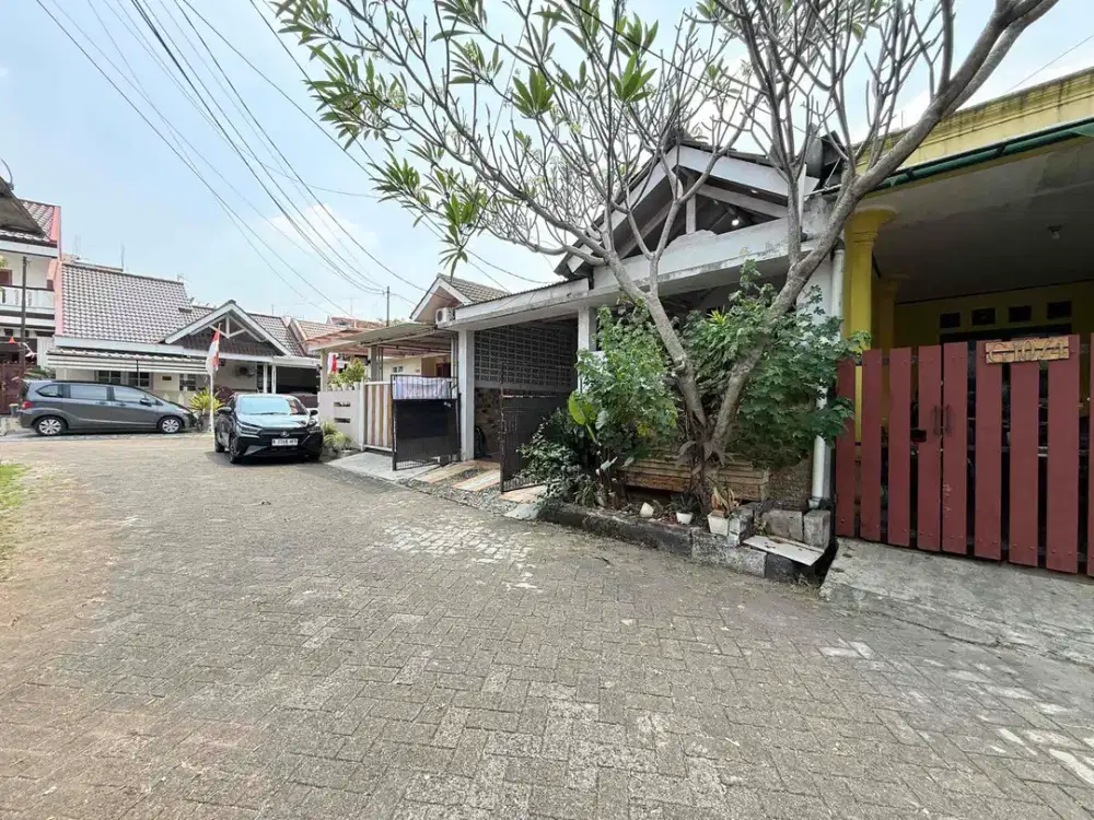Paling Murah Rumah Terenovasi Dalam Komplek Bebas Banjir Akses Strategis di Pamulang Tangsel
