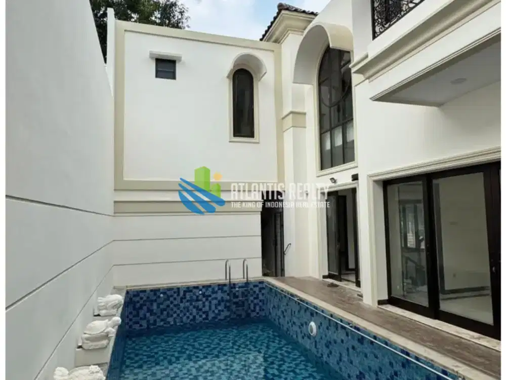 DiJual rumah di taman tirta golf BSD city, full renovasi, dengan kolam renang, siap huni