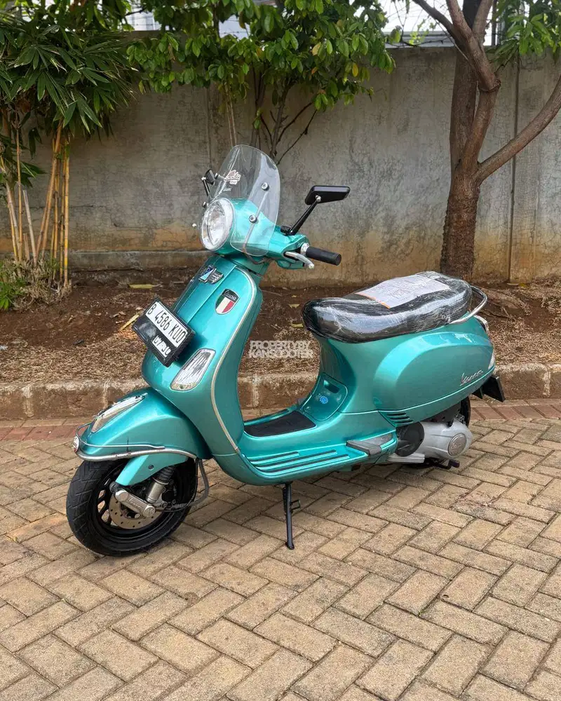 JUAL MURAH VESPA LX 150 3V 2013 MULUS