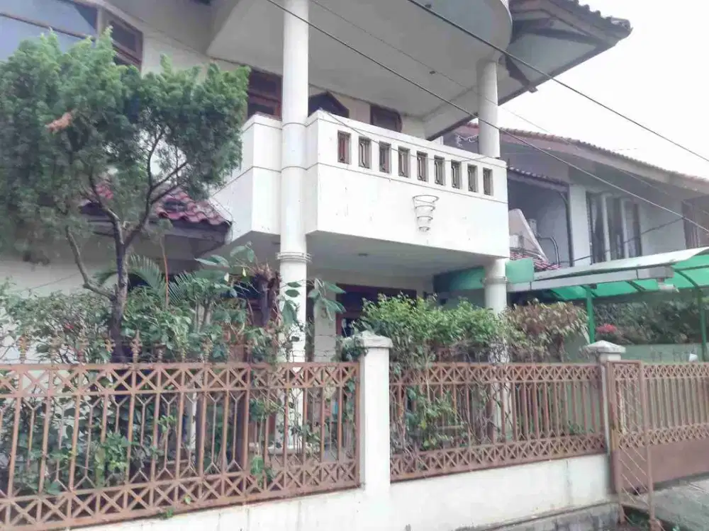 Rumah 2 Lt siap huni di Tanah Kusir, JakSel