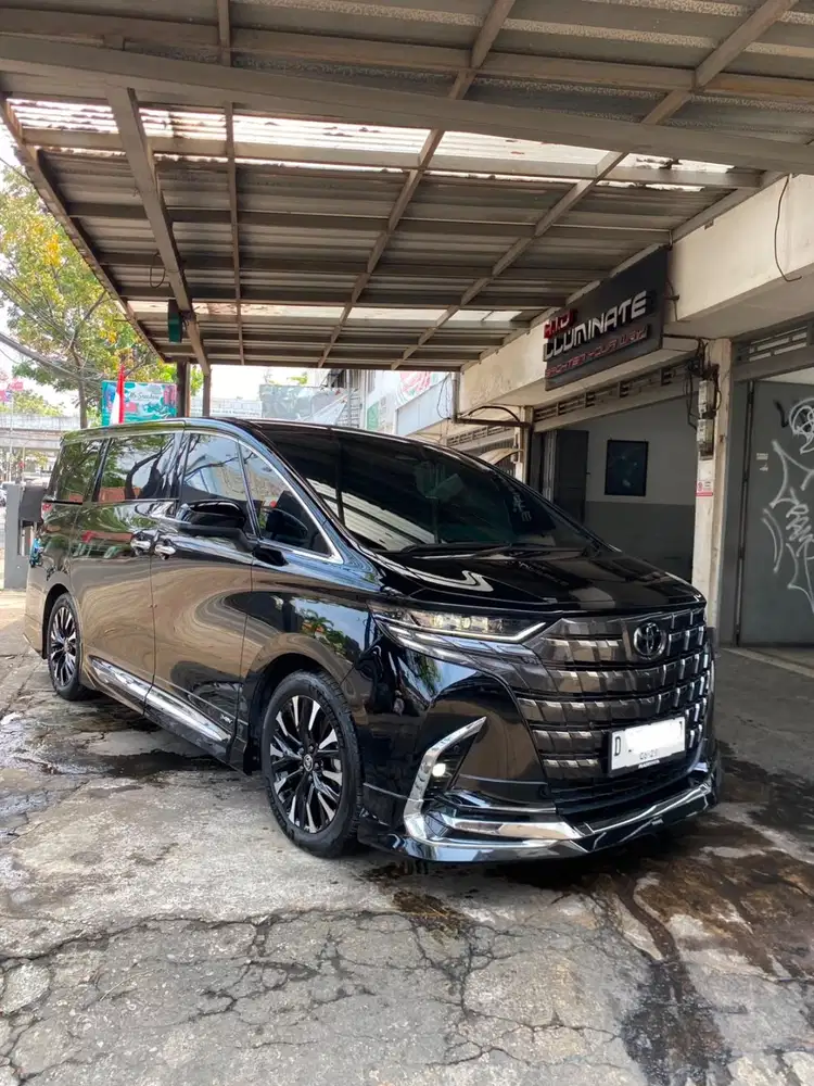 Km 1.500 Alphard Hybrid Modellista 2024 Like New Toyota 2025 2023