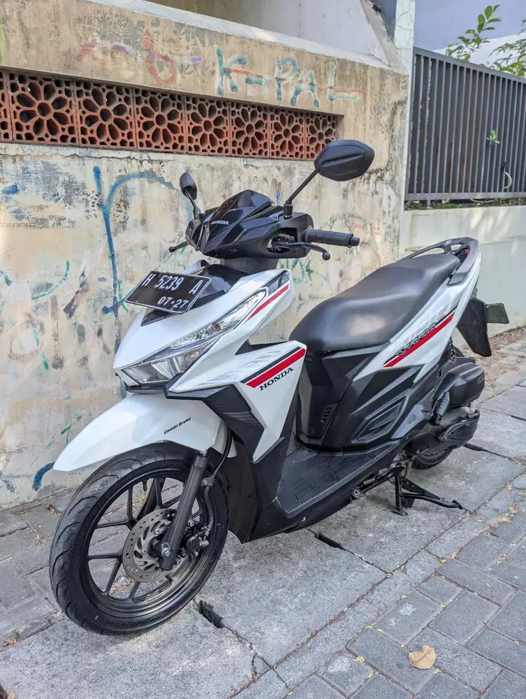 Vario 125cc 2017 CBS Putih Merah Km70Rban