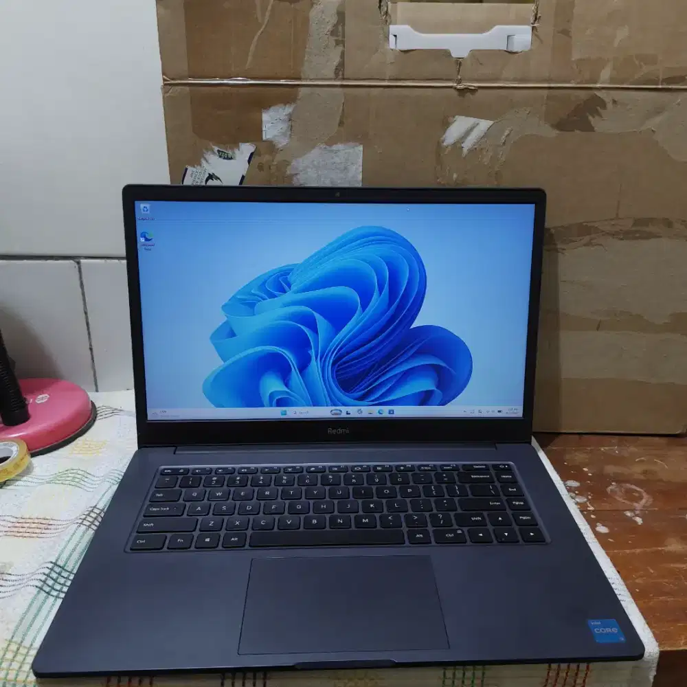 Redmibook core i3 gen 11 8/512gb