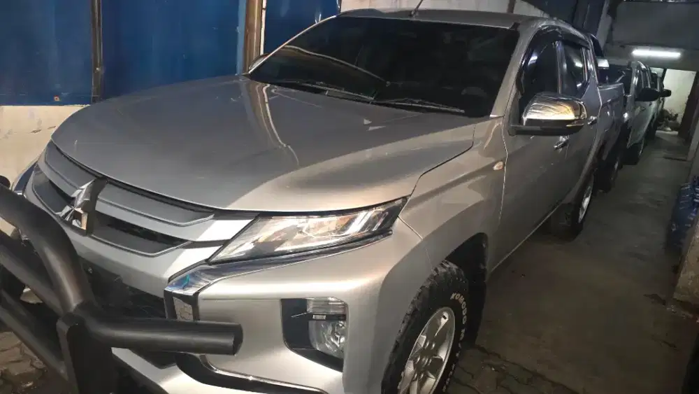 Di jual triton gls 4x4 manual