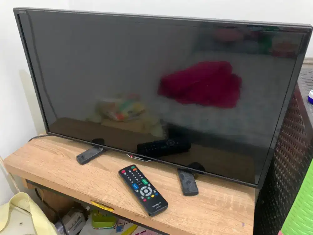 Tv led merk sharp 24 inch