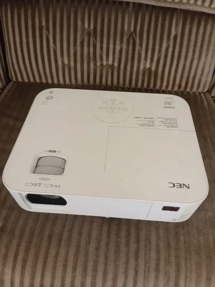 Proyektor NEC M 362 X