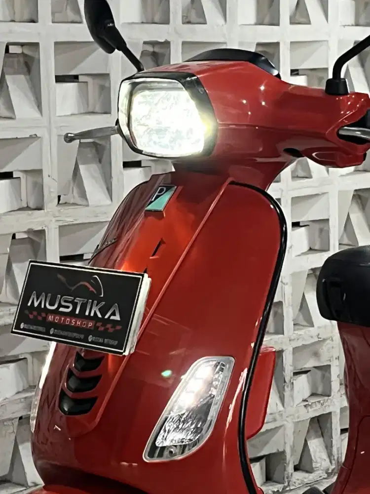 VESPA S125 IGET 2022 - Chintia Mustika