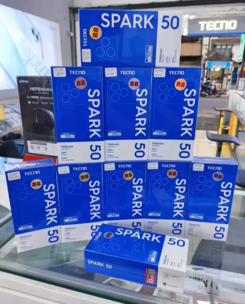 Tecno Spark 50 7000mAh segelbox resmi