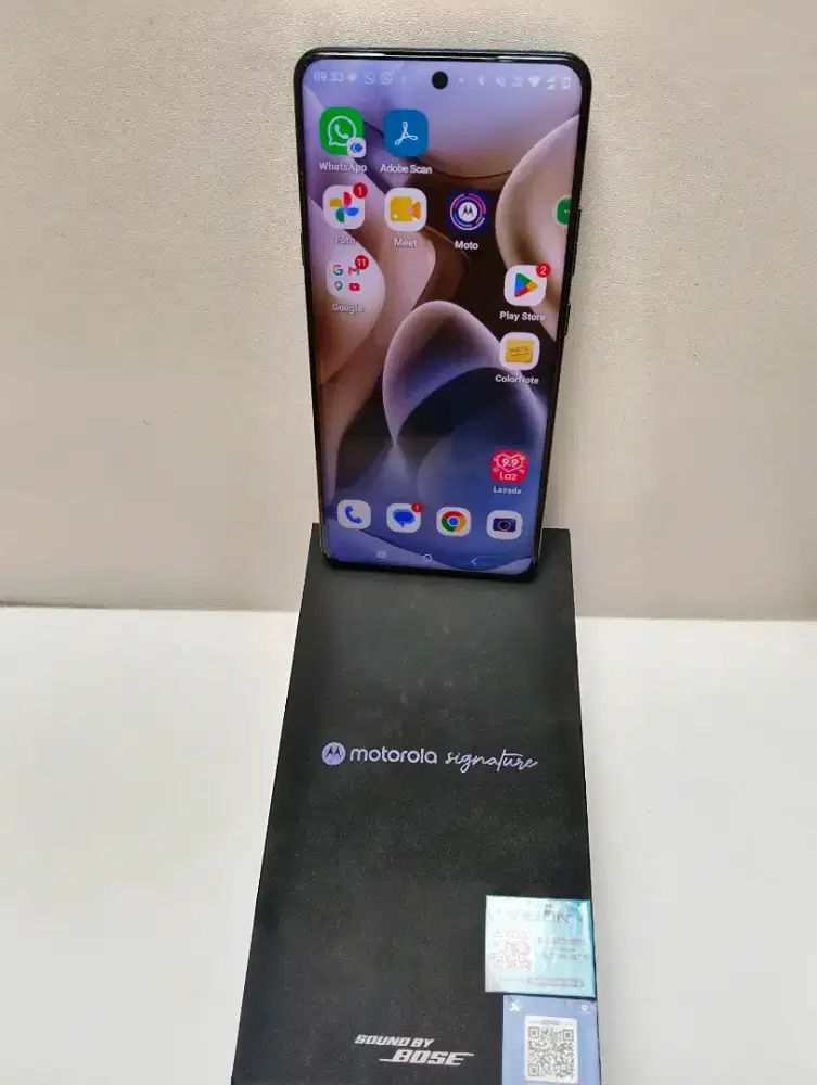 DIJUAL MOTOROLA SIGNATURE 12GB/256GB  PANTONE CARBON