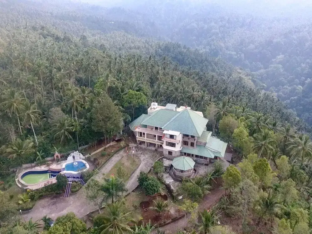 TANAH & BANGUNAN LUAS 2,6 HEKTAR DI SELEMADEG TABANAN – POTENSIAL UNTUK HOTEL / VILLA