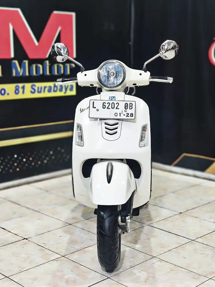 Piaggio GTS Classic 150cc ABS white inncone Th 2017. Anugerah Motor