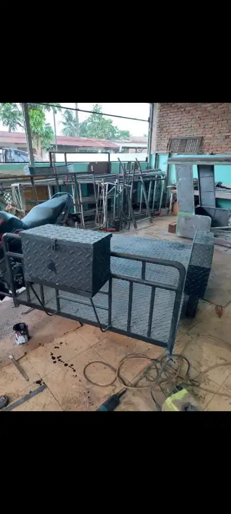 Spesialis buat tempahan seksi becak barang
