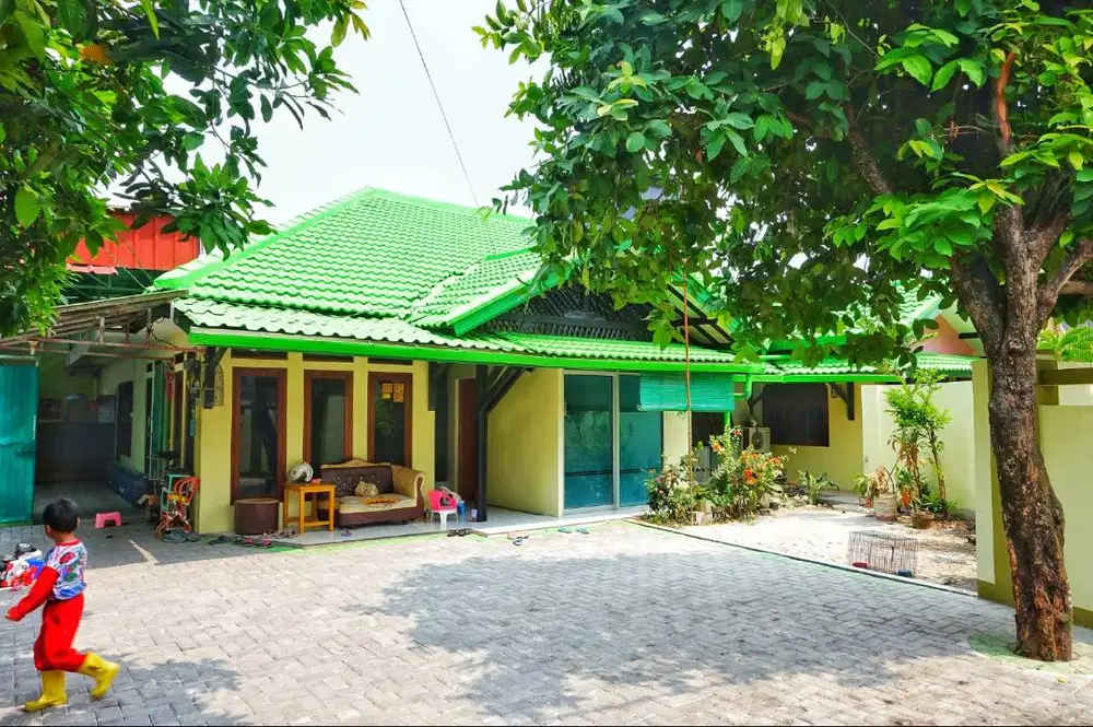 Jual Rumah Lokasi Sangat Strategis di Jl Joe Jakarta Selatan