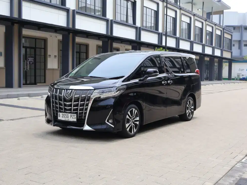 TOYOTA ALPHARD G ATPM 2022 KM 28 RB HITAM PJK 3/2027