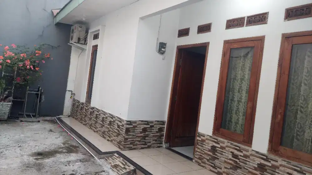 Dijual Rumah Jl. Bambu Petung ( Dekat Alfamart kurangnlebih 50 meter)